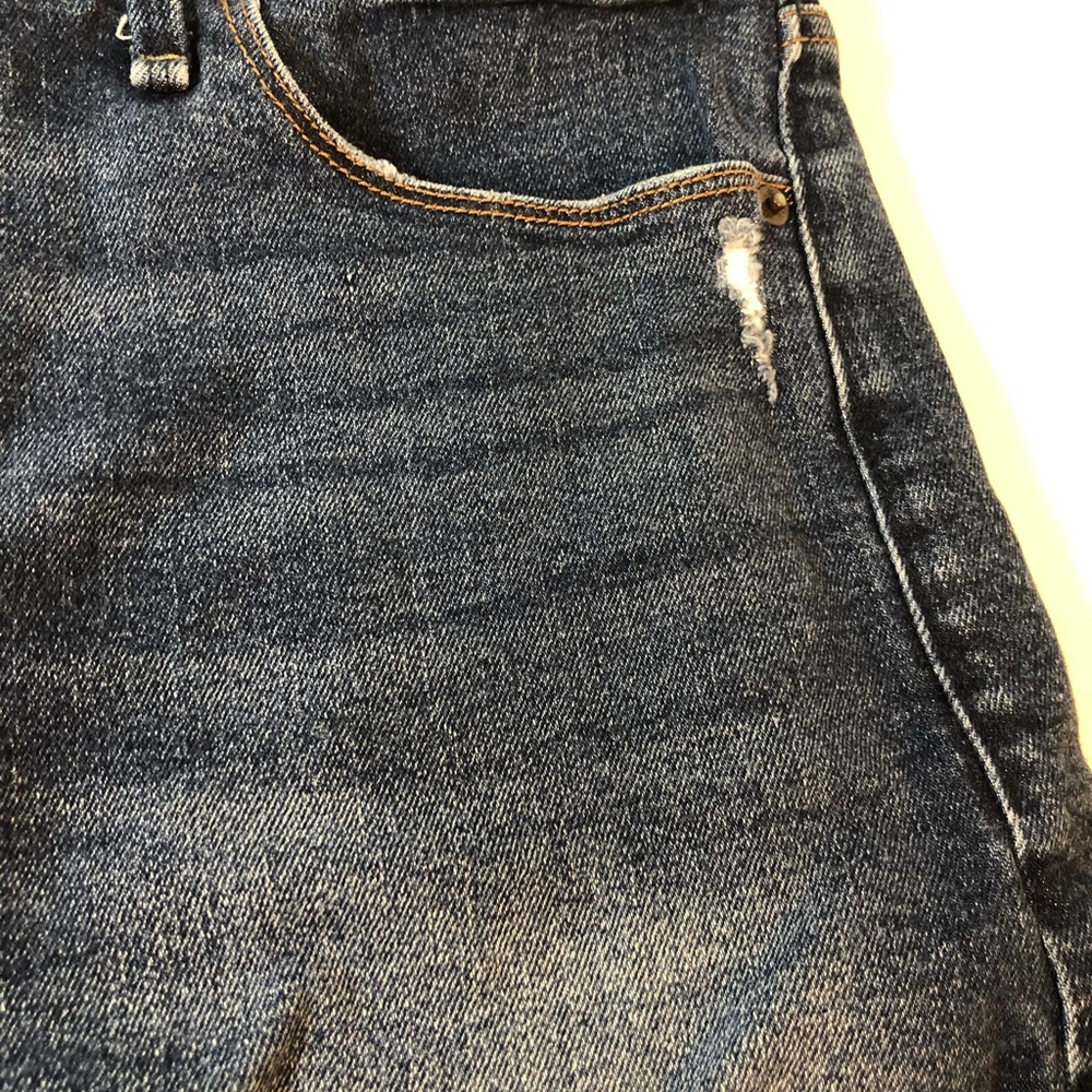Abercrombie high rise shorts. - Picture 5 of 5